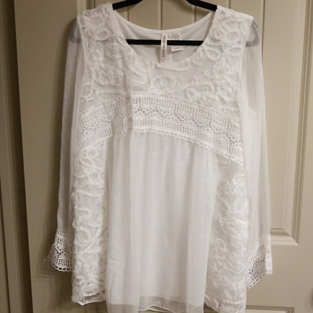 Gorgeous white tunic NWOT